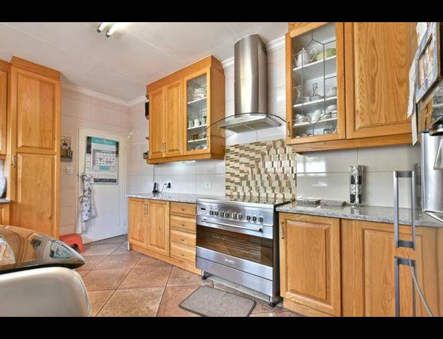 4 BEDROOM HOUSE FOR SALE IN RANDPARK RIDGE